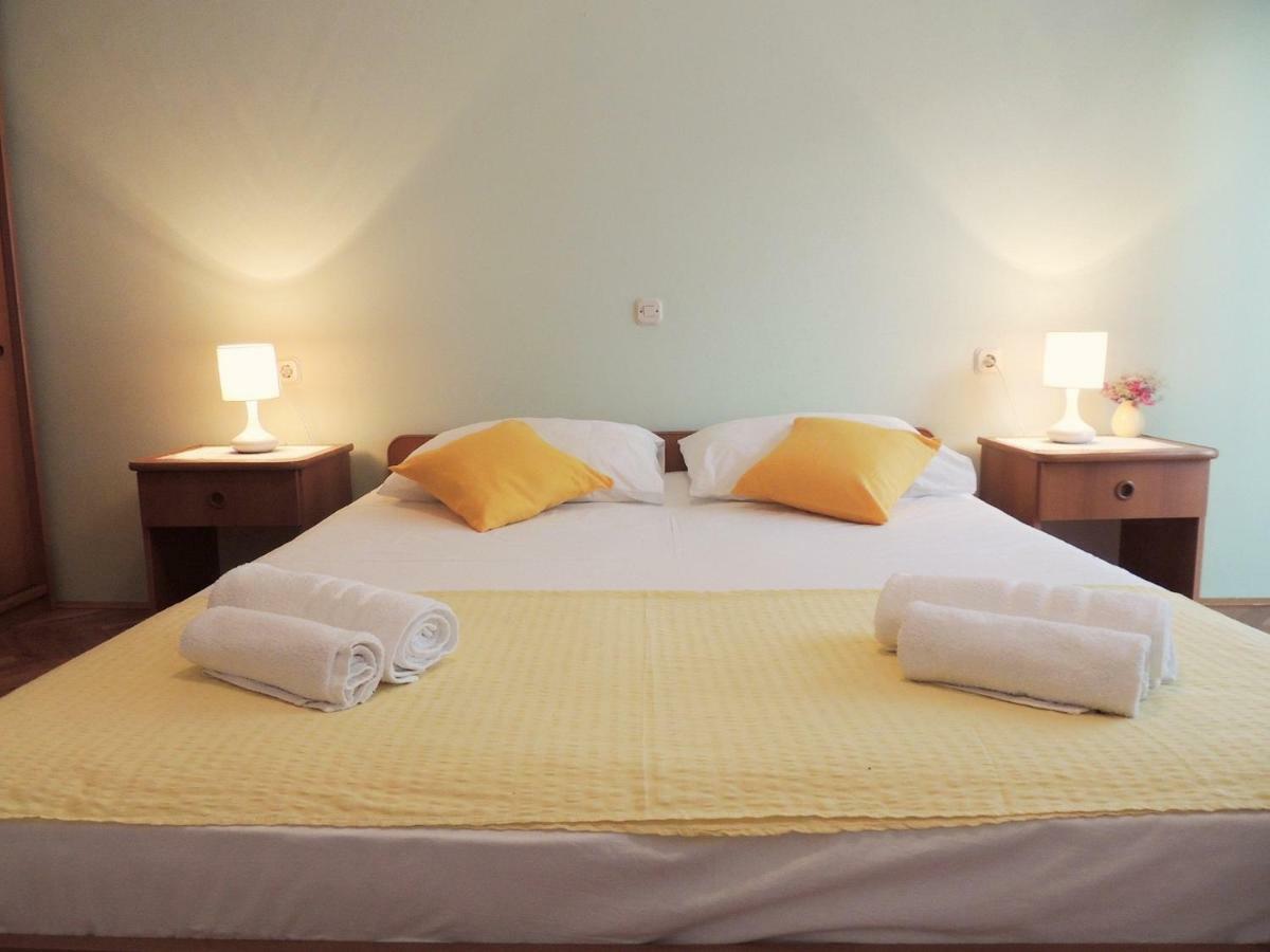 Apartments Jelena Pag Town Zewnętrze zdjęcie