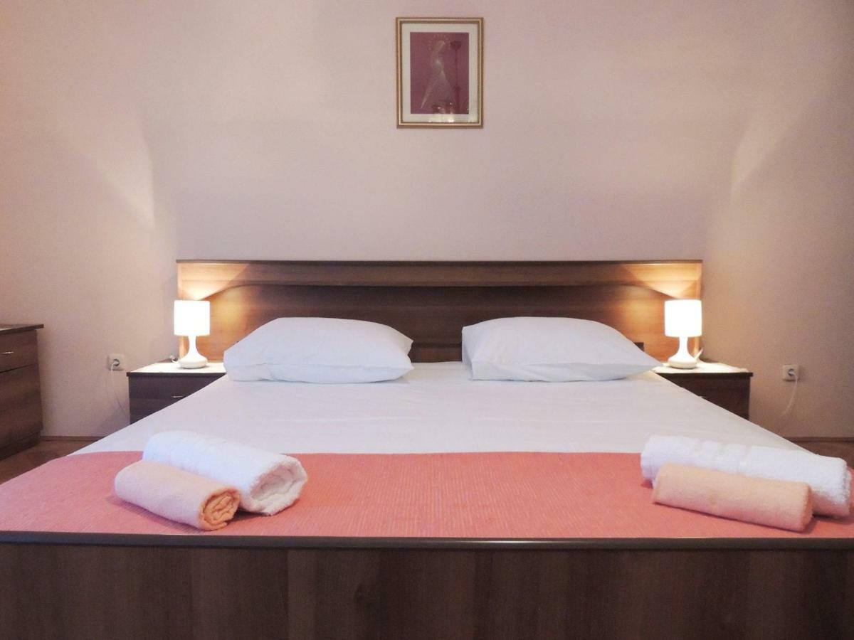 Apartments Jelena Pag Town Zewnętrze zdjęcie