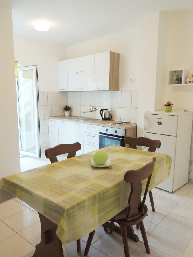 Apartments Jelena Pag Town Zewnętrze zdjęcie