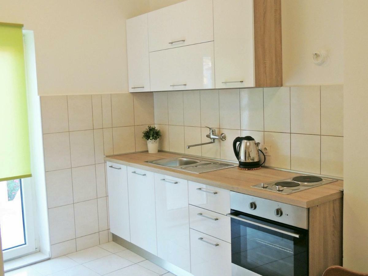 Apartments Jelena Pag Town Zewnętrze zdjęcie
