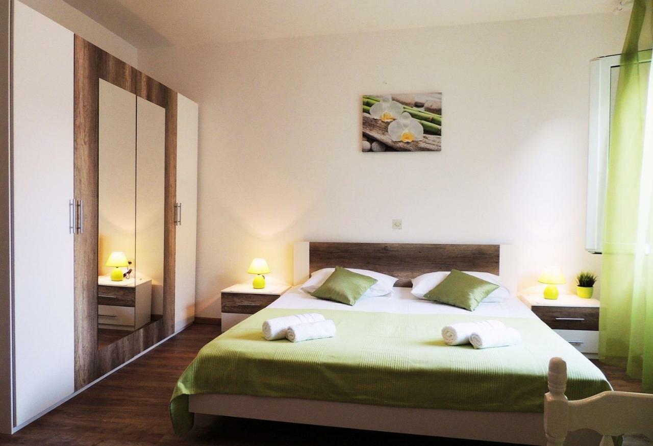 Apartments Jelena Pag Town Zewnętrze zdjęcie
