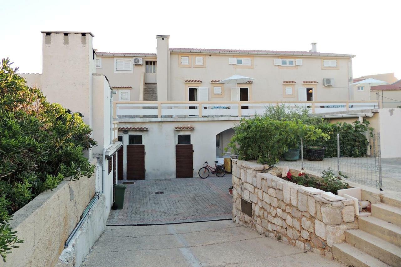 Apartments Jelena Pag Town Zewnętrze zdjęcie